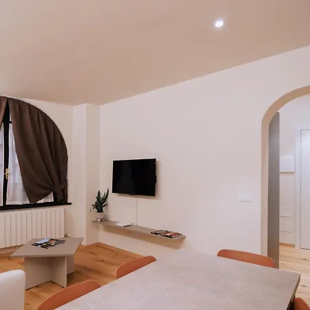 - Pam Pam 3* أَويستا