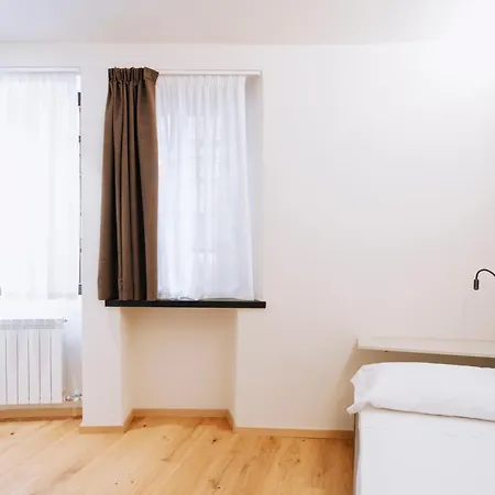 - Pam Pam 3* أَويستا